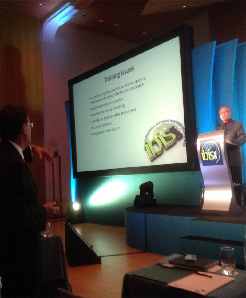 国际交流1 800.jpg